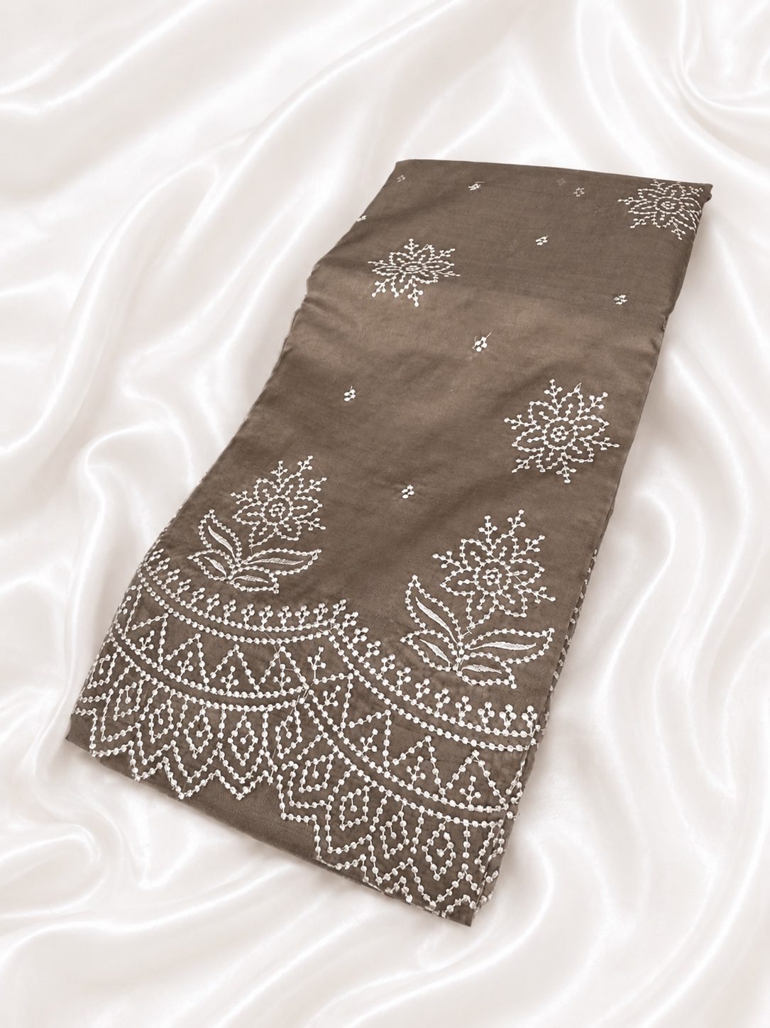 Mushroom Taupe Banarasi Organza Silk Saree with Elegant Embroidery Work & Scallop Border