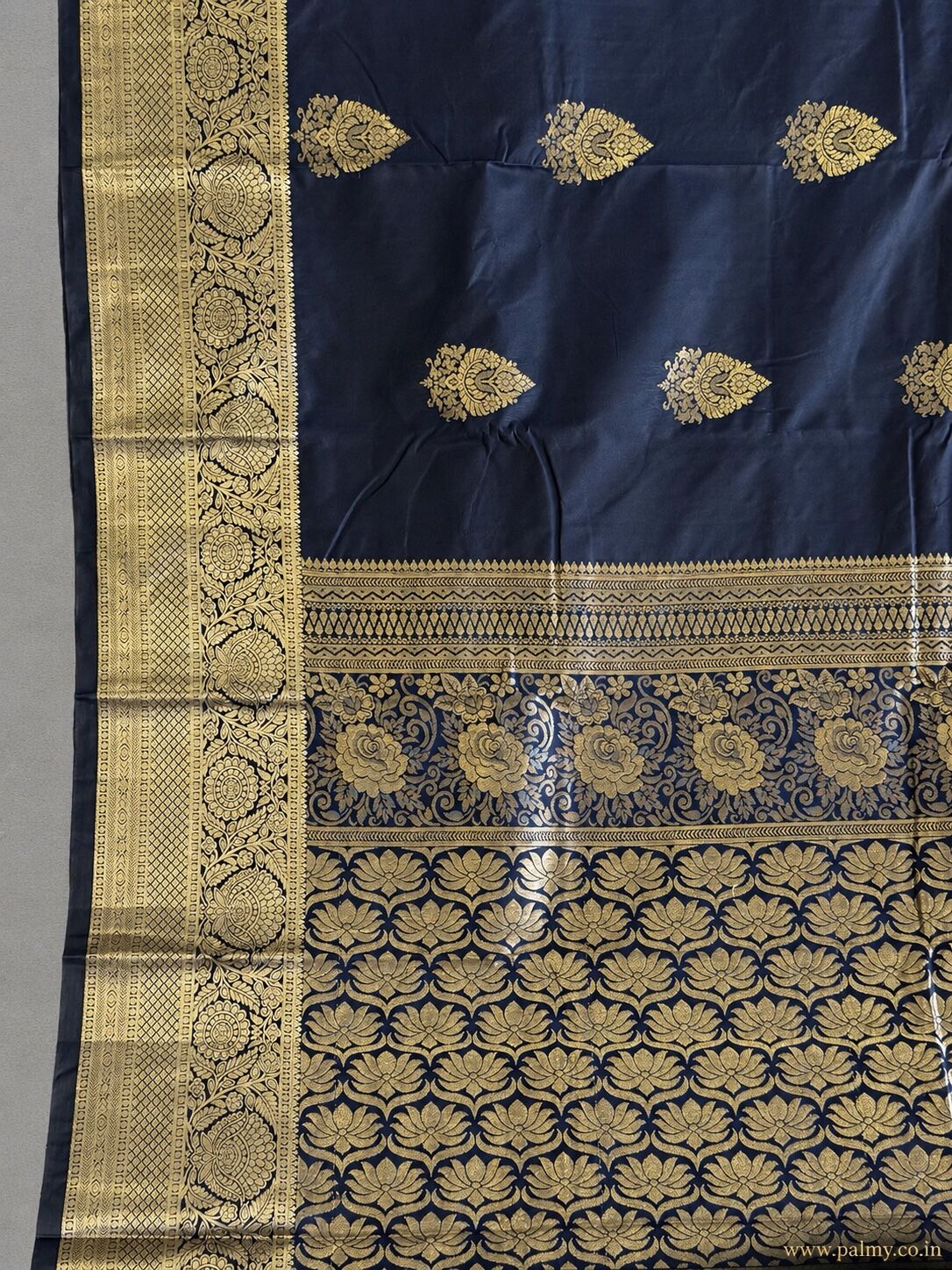 Navy Blue Lotus Pallu Floral Border Kanchi Silk Saree